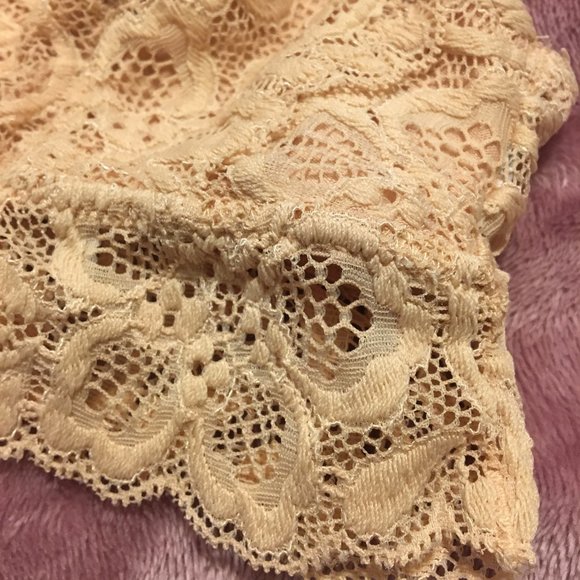 Scalloped Floral Lace Bralette - Picture 6 of 6